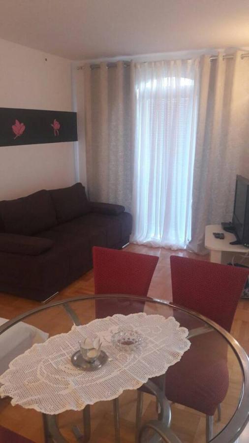 Apartment Jela Selce Exterior foto